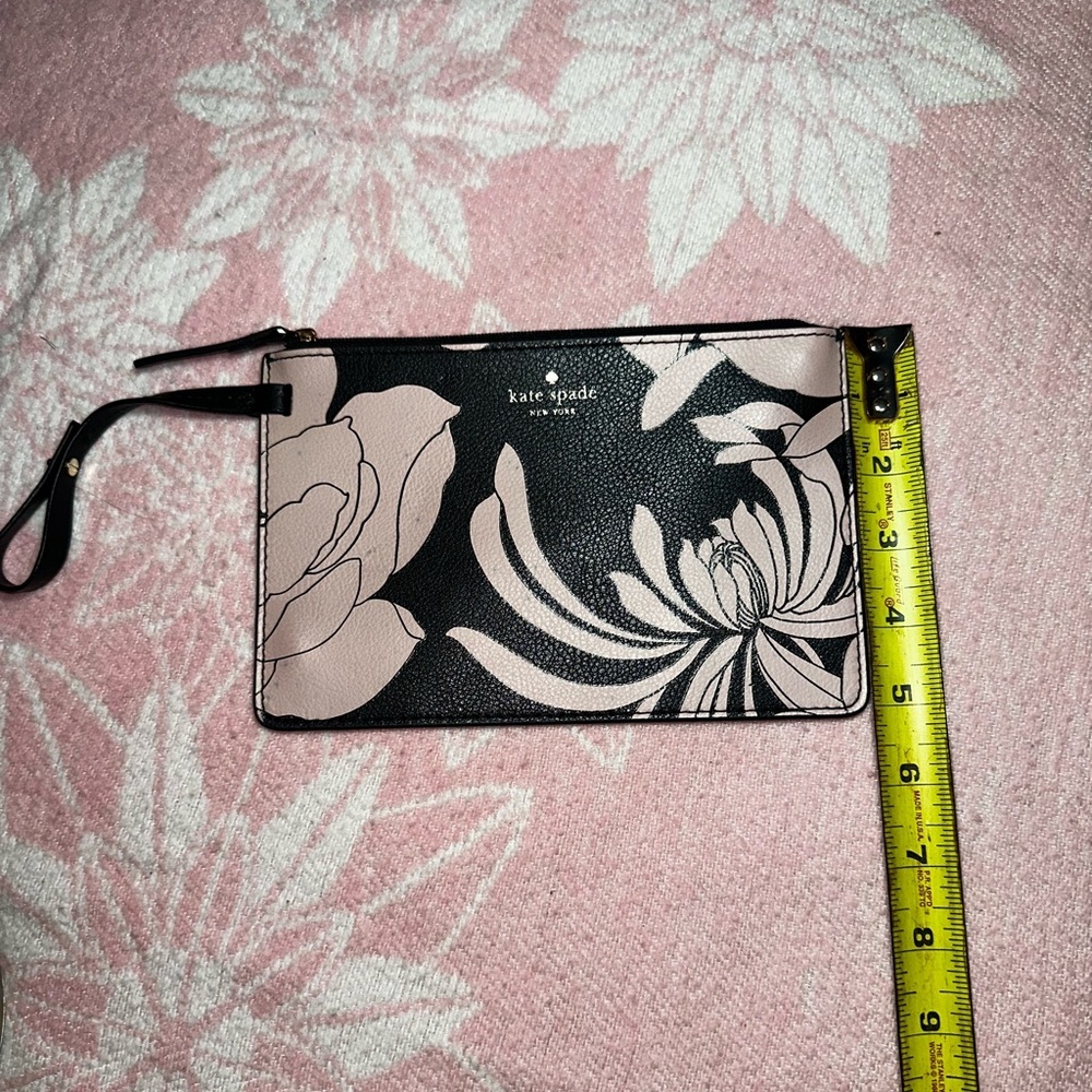 Kate Spade Floral Wrislet - Picture 4 of 5